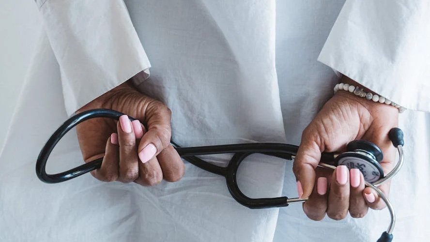 Women Live Longer Than Men—But Not in Medicine